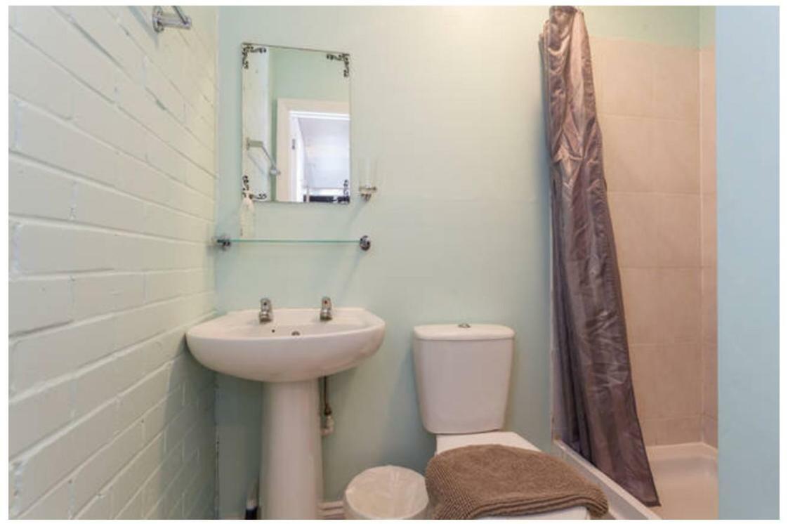 Shirley Apartments, Cozy Studio, Self Check In, 10 Min Drive To City Centre, Walking To Redbridge Train Station サウサンプトン エクステリア 写真